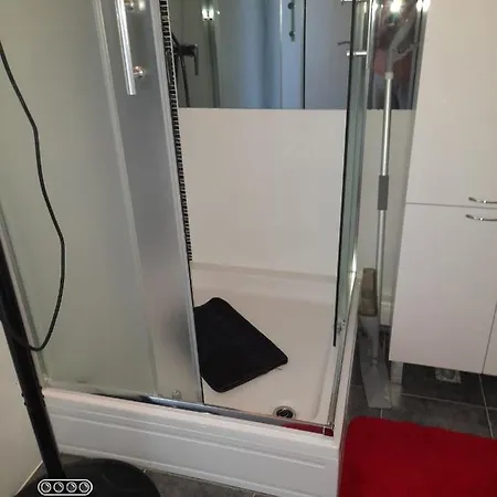 Emi2 Apartment *